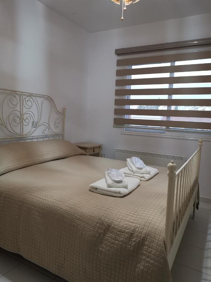Iris Village, Near Kings Avenue Mall - By Imh Travel & Tours Paphos Kültér fotó