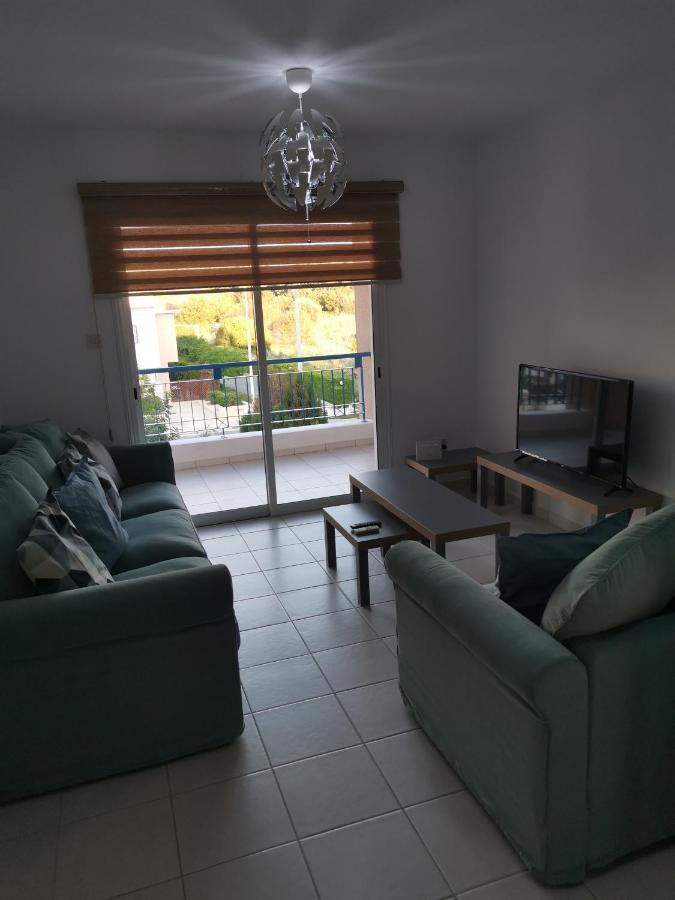Iris Village, Near Kings Avenue Mall - By Imh Travel & Tours Paphos Kültér fotó