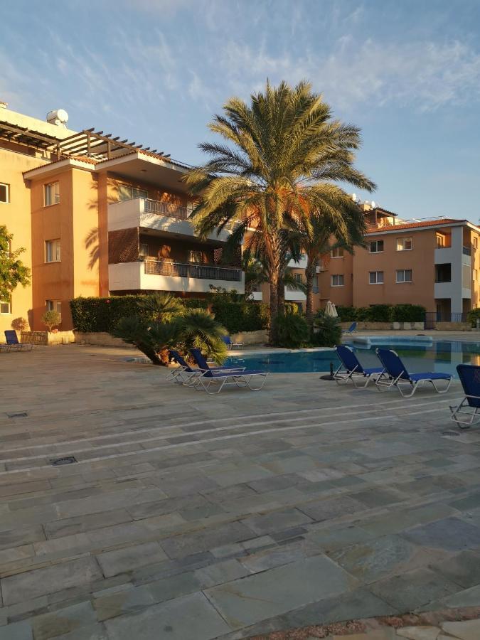 Iris Village, Near Kings Avenue Mall - By Imh Travel & Tours Paphos Kültér fotó